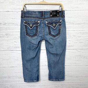 Miss Me Jeans Women's Cropped Distressed Embroidered Flap Pockets size 27